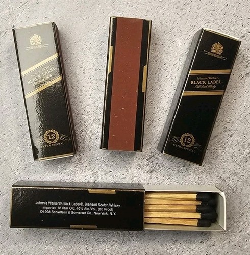 Johnnie walker black - black, label