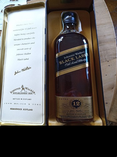 Johnnie walker black label - walker,